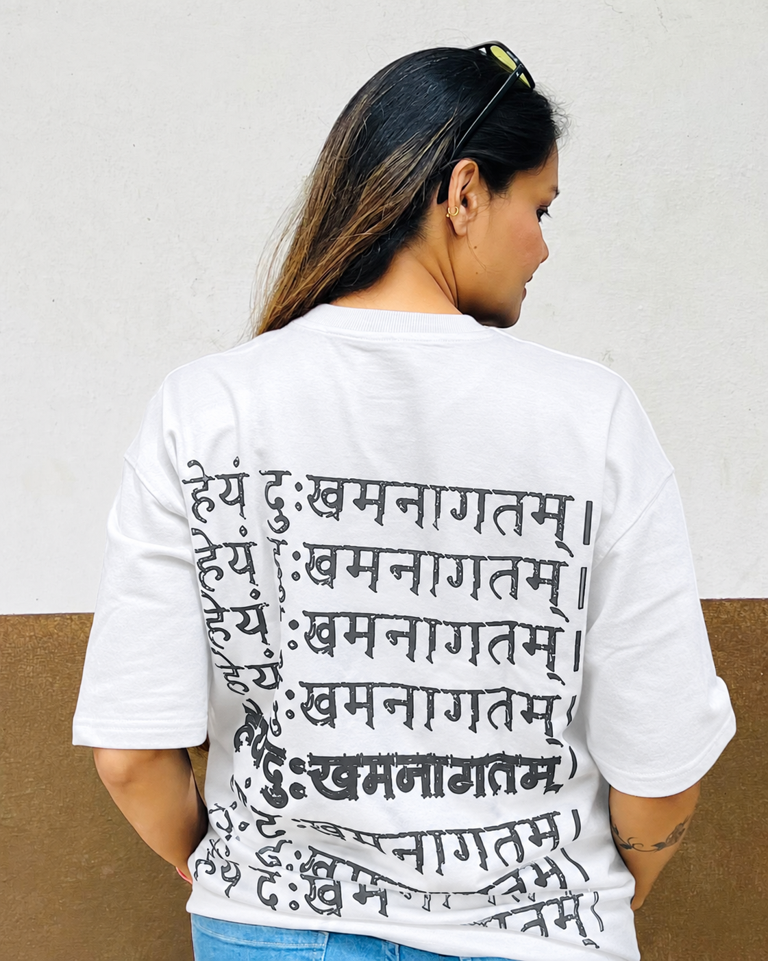 Chalk White colour preview of Future Manifested II, waist-up back view